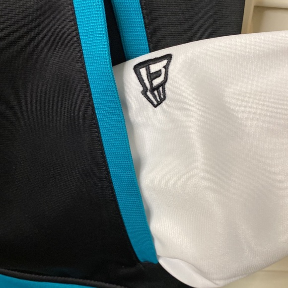 Women’s Miami Super Bowl LIV Jacket…🏈 - Picture 7 of 16